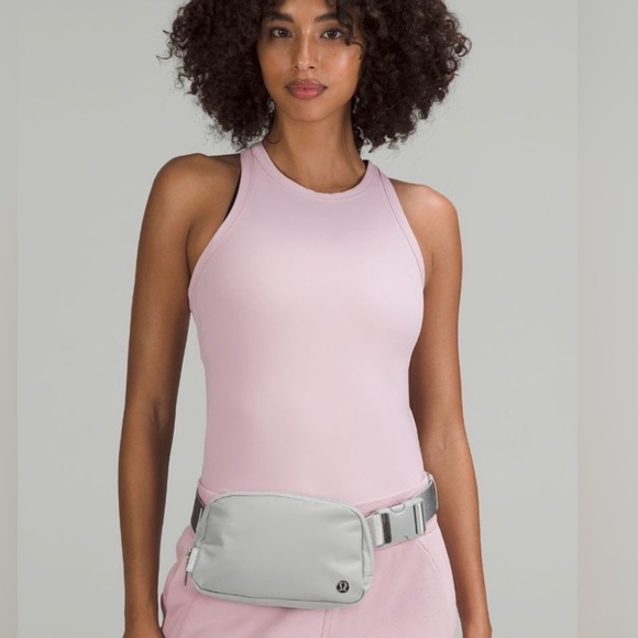 Lululemon Everywhere Belt Bag 1L - Picture 4 of 11